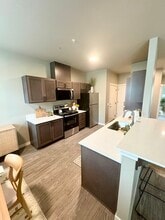 Introducing Dry Canyon in Redmond, OR - Foto de edificio - Building Photo