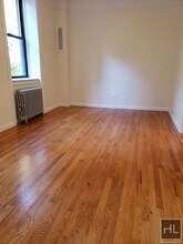 AMAZING ONE BEDROOM APARTMENT!! AMAZING DE in New York, NY - Building Photo - Building Photo