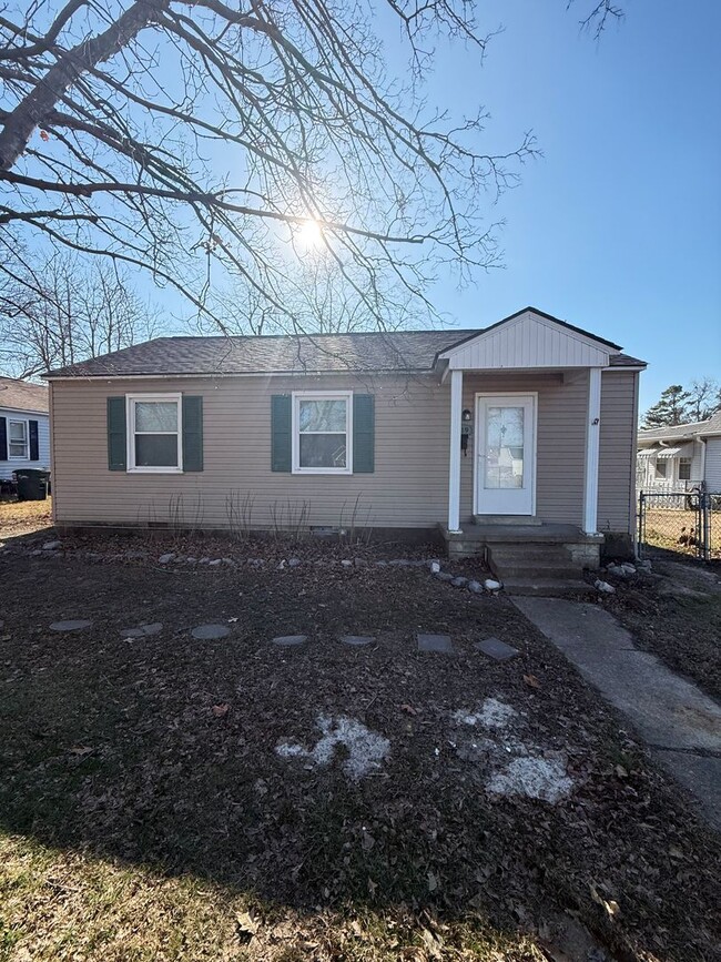 property at 619 E Jackson St