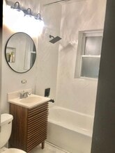 1626 W Farwell Ave, Unit 2f in Chicago, IL - Foto de edificio - Building Photo