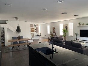 10727 NW 75th Ter in Doral, FL - Building Photo - Building Photo