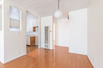 911 W College St-Unit -911 W College St Apt 2 Los Angeles CA 90012 in Los Angeles, CA - Building Photo - Building Photo