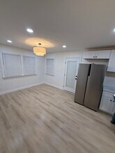 305 Waller St in Red Oak, TX - Building Photo - Building Photo