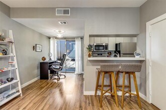 4020 Holland Ave in Dallas, TX - Building Photo - Building Photo