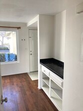 568 Mills Way in Goleta, CA - Building Photo - Building Photo