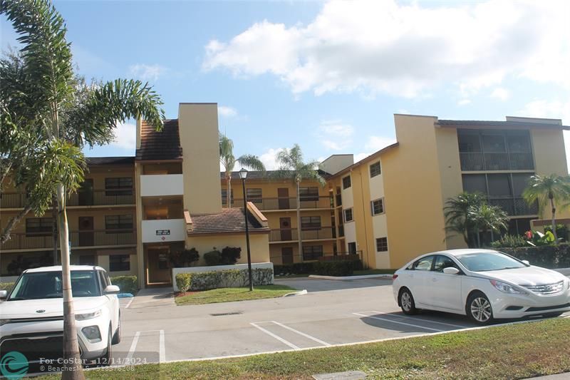 2039 Coral Ridge Dr in Coral Springs, FL - Foto de edificio