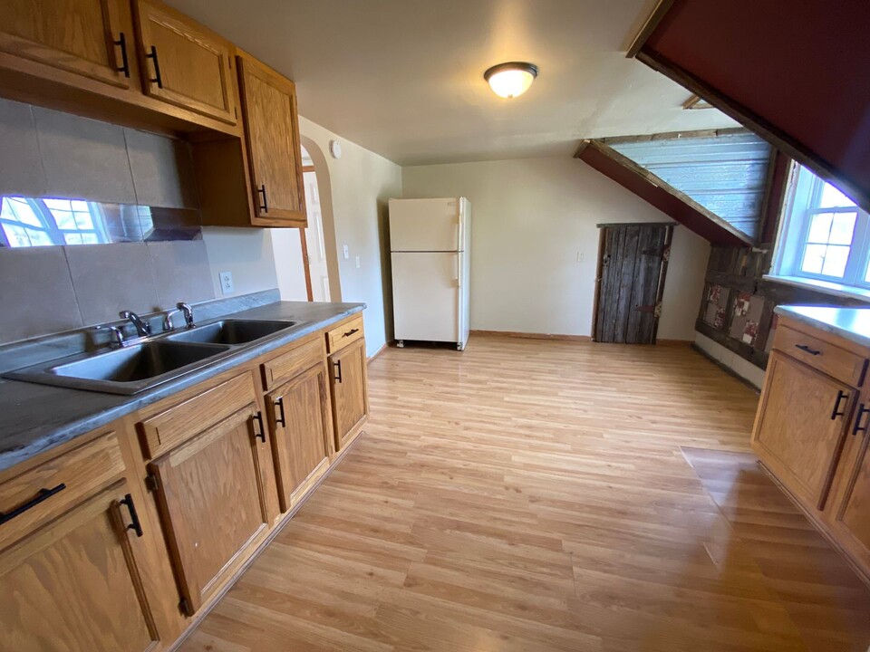 602 N Genesee St, Unit Upper in Merrill, WI - Building Photo
