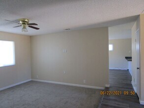224 Livingston Ave in Vacaville, CA - Building Photo - Building Photo