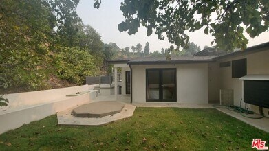 1317 Devlin Dr in Los Angeles, CA - Building Photo - Building Photo