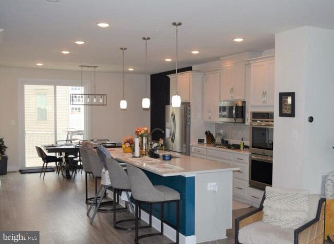 111 Phoenix Dr in Largo, MD - Building Photo - Building Photo