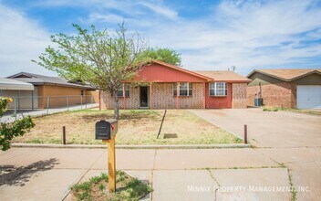 4536 Marshall St in Lubbock, TX - Building Photo - Building Photo