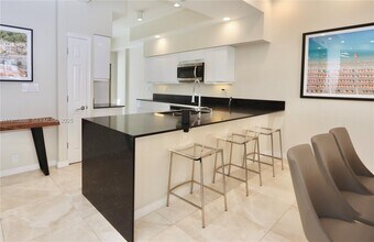 3900 Island Blvd in Aventura, FL - Building Photo - Building Photo