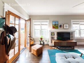811 N Coronado St in Los Angeles, CA - Building Photo - Building Photo