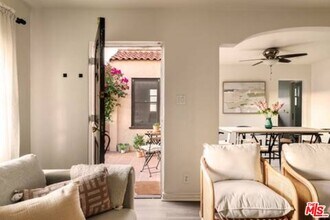 428 N Alta Vista Blvd in Los Angeles, CA - Building Photo - Building Photo