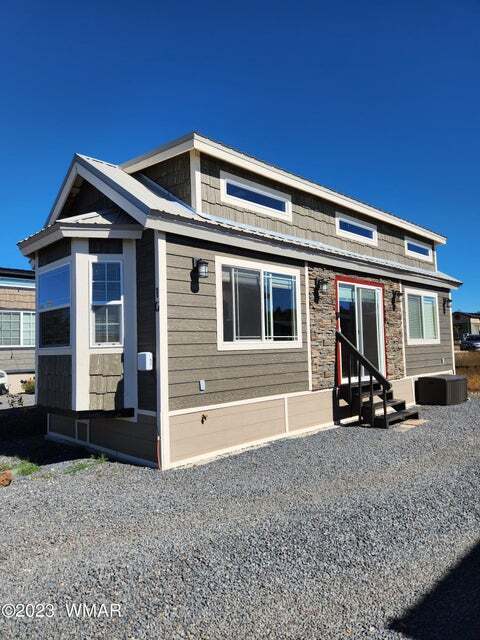 property at 1412 Amanda Dr