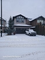 5606 Greenough Cape NW in Edmonton, AB - Building Photo
