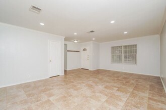 12103 Creek Spur in San Antonio, TX - Building Photo - Building Photo