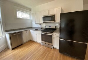 2621 Colfax Ave S, Unit 1 in Minneapolis, MN - Building Photo