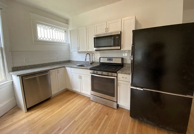2621 Colfax Ave S, Unit 1