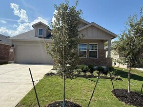 623 Sormonne Lp in Kyle, TX - Building Photo - Building Photo