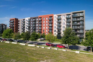 1065 Rue des Francs-Bourgeois Apartments