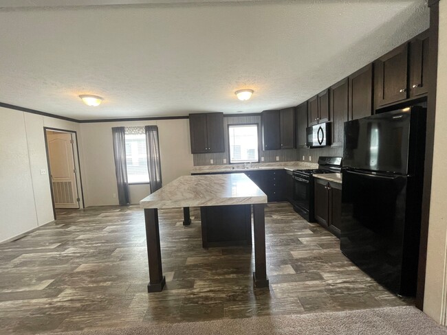 161 Apollo Ave in Flushing, MI - Building Photo - Building Photo