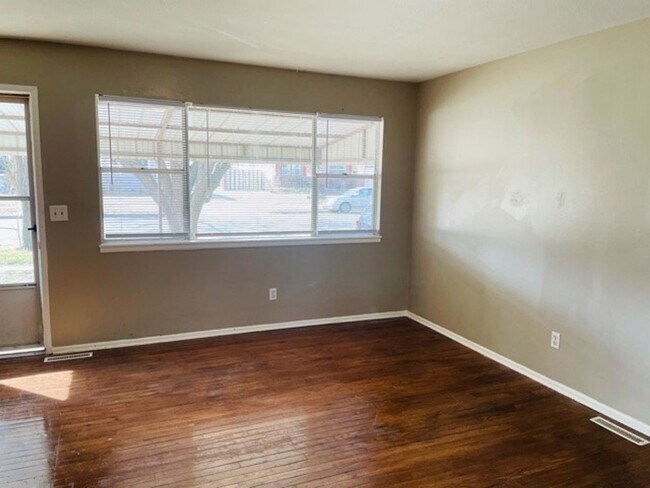 3024 S St Paul St in Wichita, KS - Building Photo - Building Photo