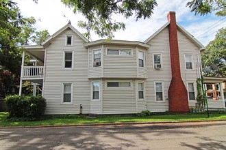 4 Unit Investment - 197 Washington St PA in East Stroudsburg, PA - Building Photo - Building Photo