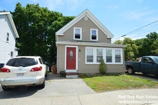 335 Baker St, Unit 2 in Boston, MA - Building Photo