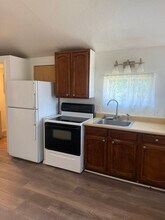 910 King St in Medford, OR - Building Photo - Building Photo