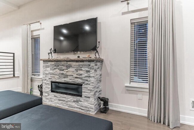 2525 Graduate Square in Philadelphia, PA - Building Photo - Building Photo