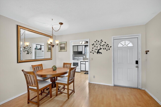 2673 Barkley Dr E in West Palm Beach, FL - Building Photo - Building Photo