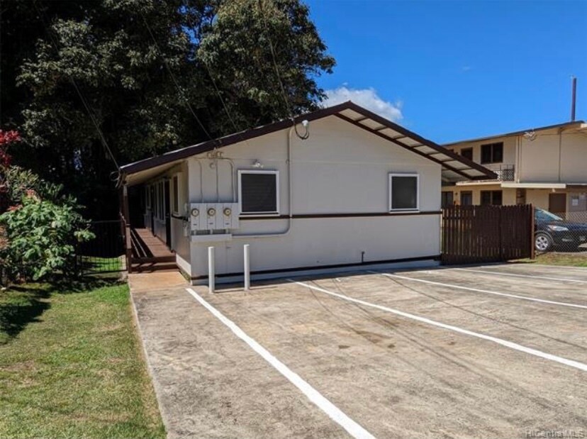 318 Ohai Pl, Unit C in Wahiawa, HI - Foto de edificio