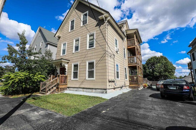 74 Dartmouth St-Unit -3 in Manchester, NH - Building Photo - Building Photo