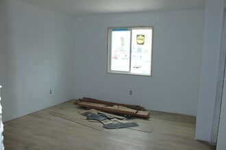 109 E Division St in Manteno, IL - Building Photo - Building Photo