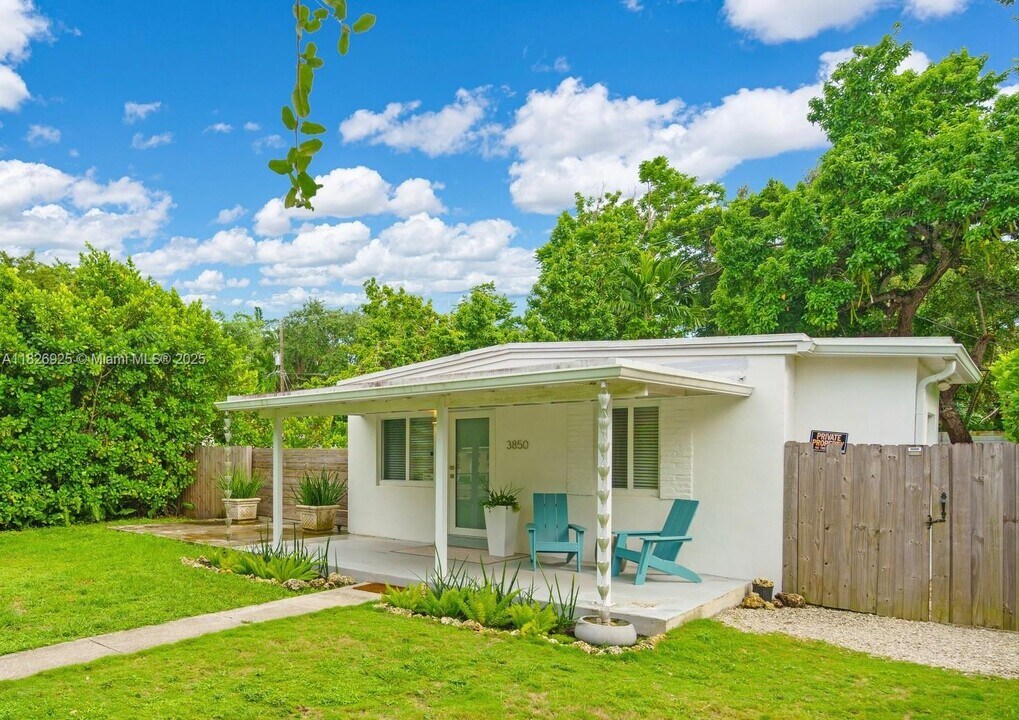 3850 Charles Terrace in Miami, FL - Building Photo