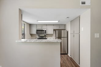 The Ellington at Kirby in Memphis, TN - Foto de edificio - Building Photo