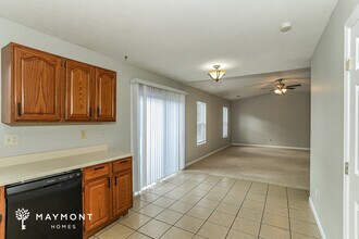 690 W Arielle Ct in Monroe, OH - Building Photo - Building Photo