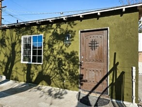 11345 Calvert St in Los Angeles, CA - Building Photo - Building Photo