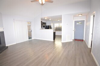 5214 Beaverhill Dr in Houston, TX - Building Photo - Building Photo