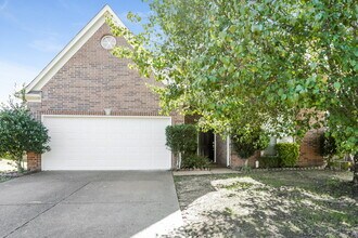 9055 Coral Shell Ln in Memphis, TN - Foto de edificio - Building Photo