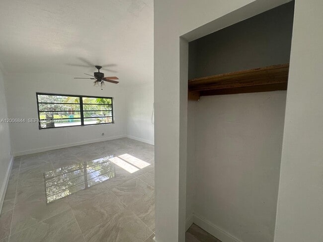 9001 SW 197th St in Cutler Bay, FL - Building Photo - Building Photo