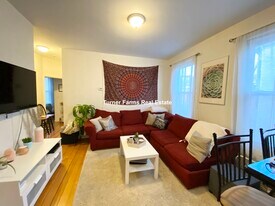 49 Delle Ave, Unit 52 Delle ave- unit 2 in Boston, MA - Building Photo