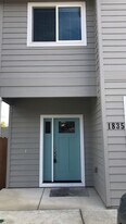 1835-1837 Lillian St in Medford, OR - Building Photo