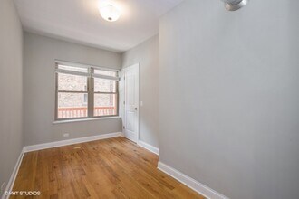637 E 49th St in Chicago, IL - Building Photo - Building Photo