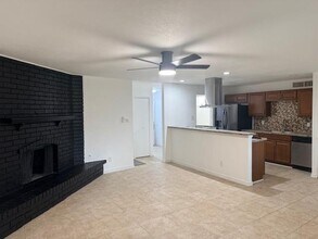 3410 Maple Ln in Rowlett, TX - Building Photo - Building Photo