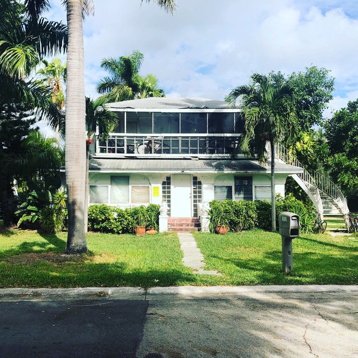 955 Buchanan St in Hollywood, FL - Building Photo