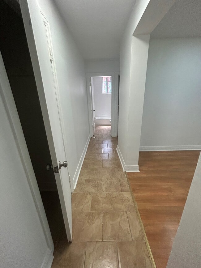 property at 7325 Rue Sherbrooke O