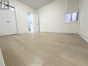 1087 Gerrard St E in Toronto, ON - Building Photo - Building Photo