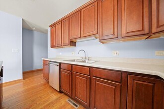 6220 S Kenwood Ave, Unit 2N in Chicago, IL - Building Photo - Building Photo